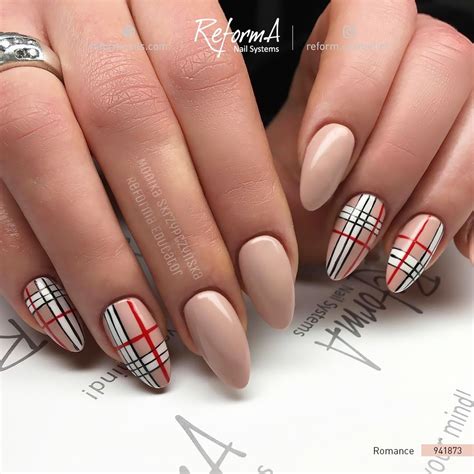 nail art burberry